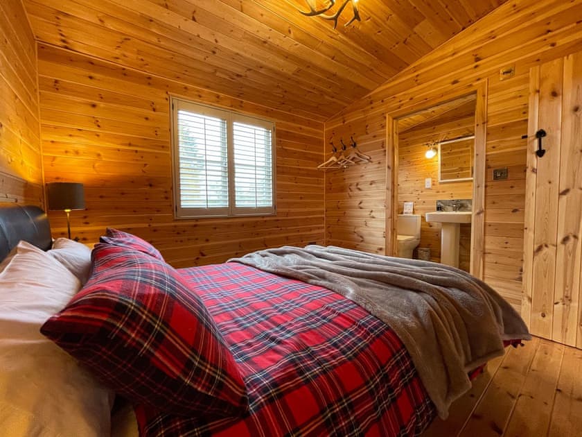 Double bedroom | Berwyn Lodge, Evesham, near Broadway