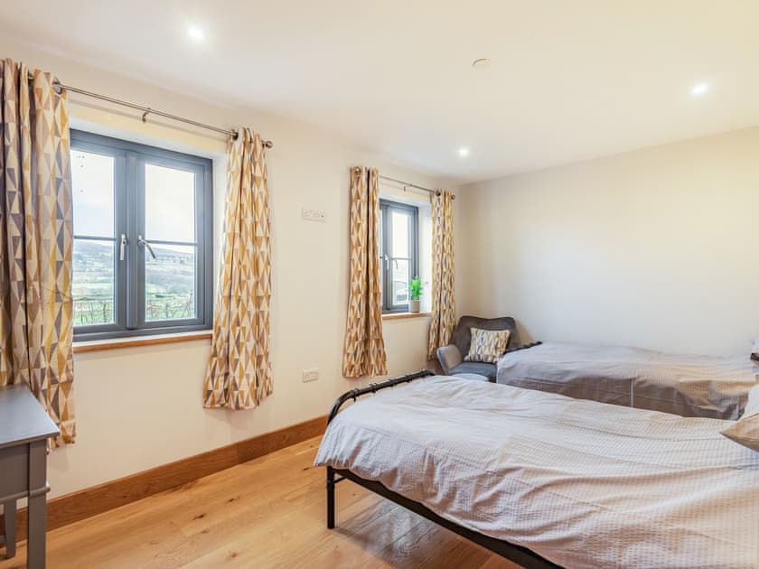 Twin bedroom | Red Kite Lodge - Red Kite Holidays, Tregaron, near Aberystwyth