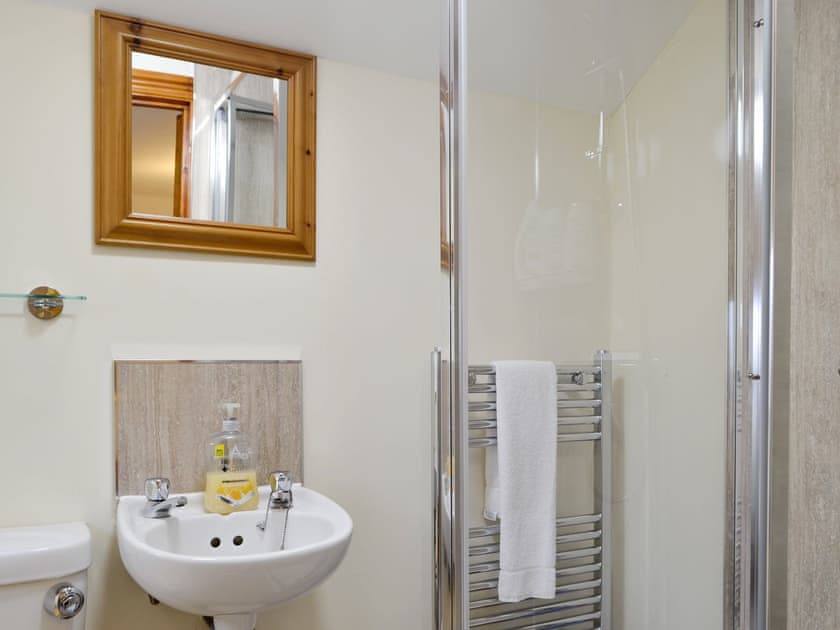 En-suite | Tirmynydd Farm Cottage, Gower, near Swansea