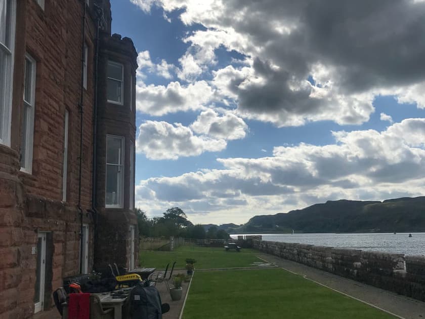 Outdoor area | Kilbowie Retreat, Oban