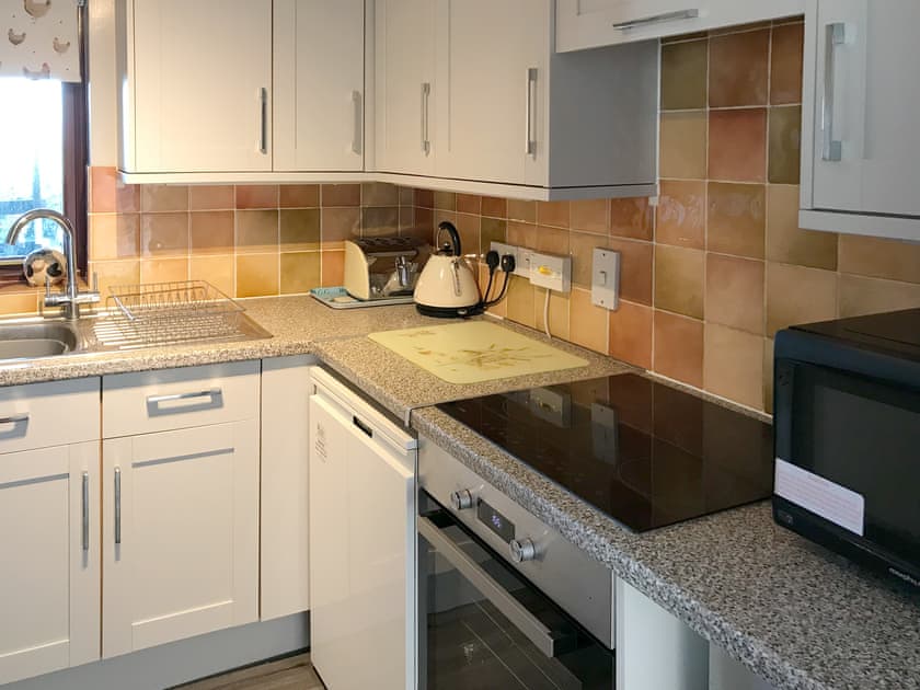 Kitchen | Pheasant - Caves Farm Barns, Near Ely