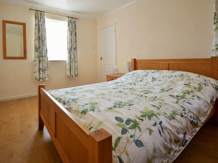 Double bedroom | The Willows, Newport