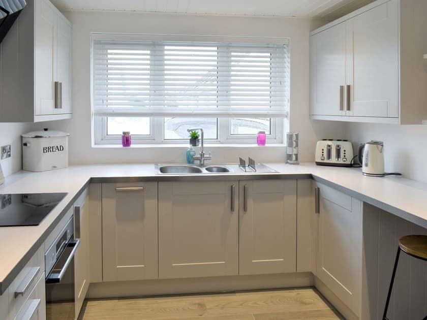 Kitchen | Ty Bach Gwyn, Pentraeth