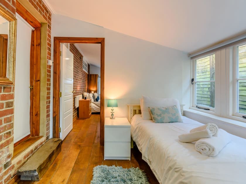 Single bedroom | The Coach House, Sittingbourne