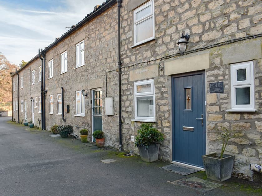 Exterior | Finlay’s Cottage, Pickering