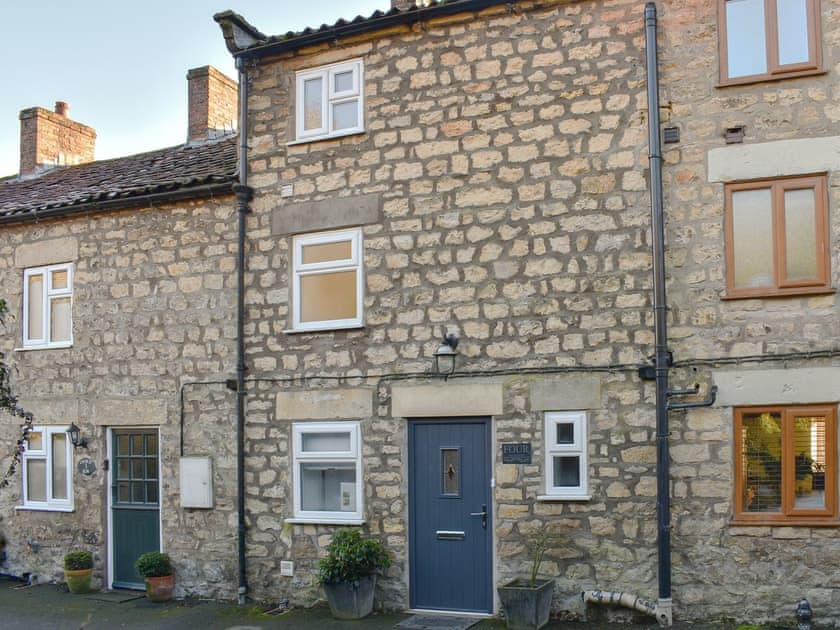 Exterior | Finlay’s Cottage, Pickering