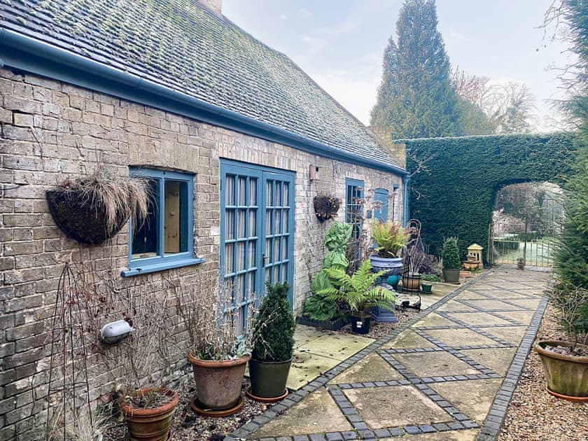 Exterior | The Potting Shed, Godmanchester