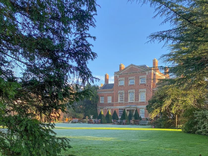 Garden and grounds | The Potting Shed, Godmanchester