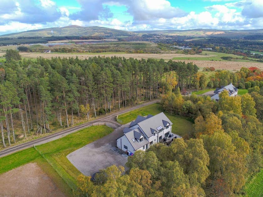 Setting | Strathclaggan, Craigellachie