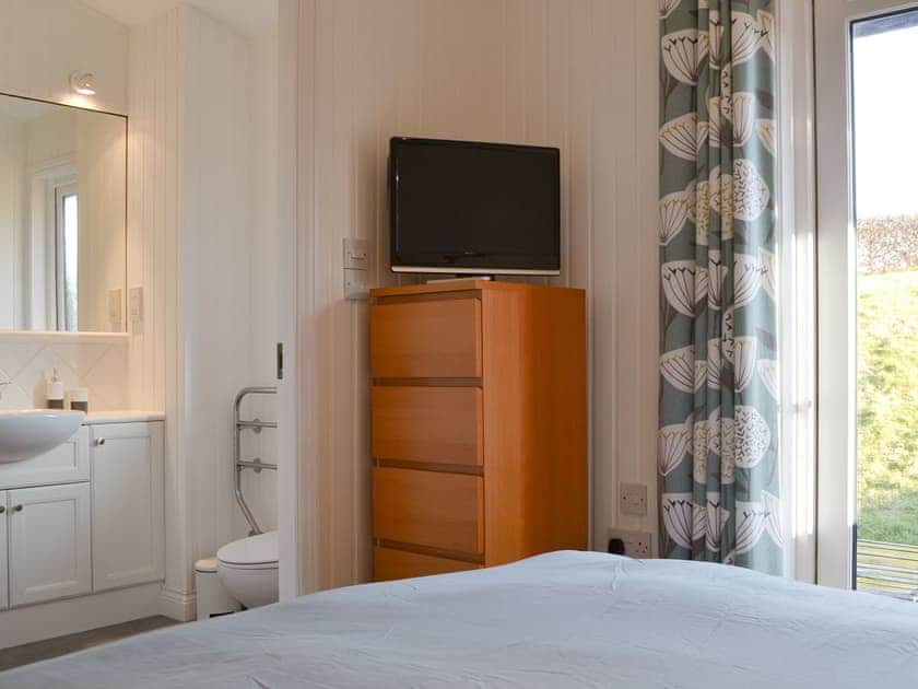 Double bedroom | Sparrow’s Nest - Glendowlin Lodges, Yanwath, near Penrith