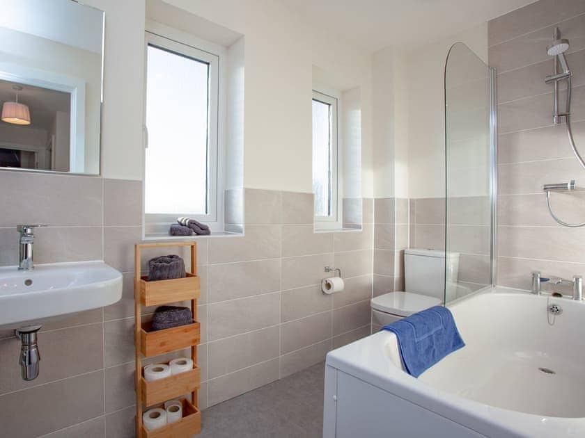 Bathroom | Number 11, Mawgan Porth