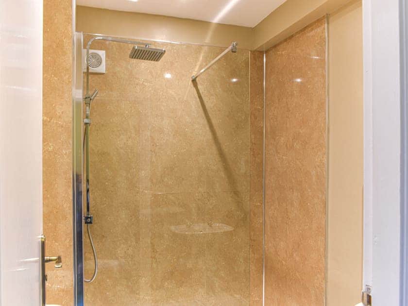 Shower room | Starfall, Aysgarth, Aysgarth Falls