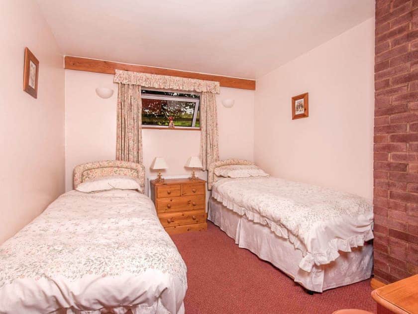 Twin bedroom | Mendip Magic - Greyfield Cottages, High Littleton