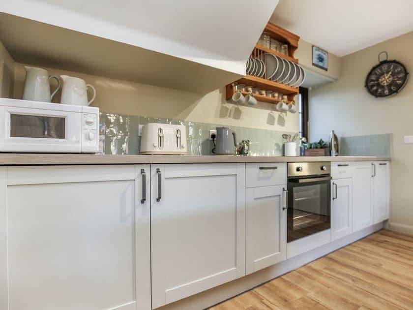 Kitchen | Beadnell Bay Cottage - Town Farm Cottages, Beadnell