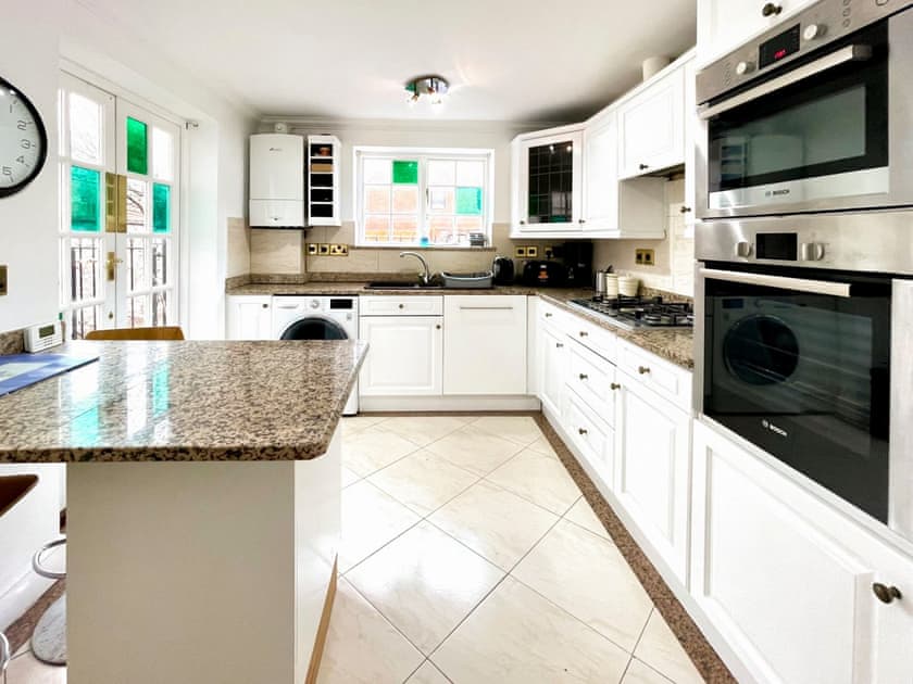 Kitchen | South Parade Mansions, Bristol