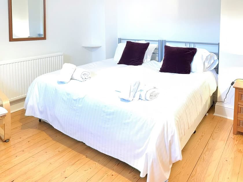 Bedroom configured as a double | South Parade Mansions, Bristol