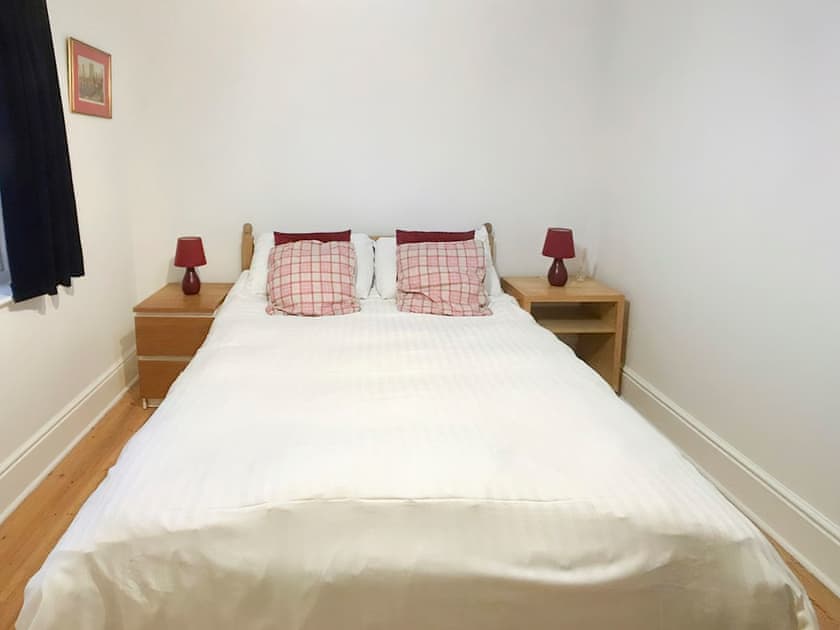 Bedroom | South Parade Mansions, Bristol