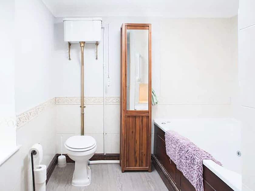 Bathroom | Kimberley Cottage, Yate