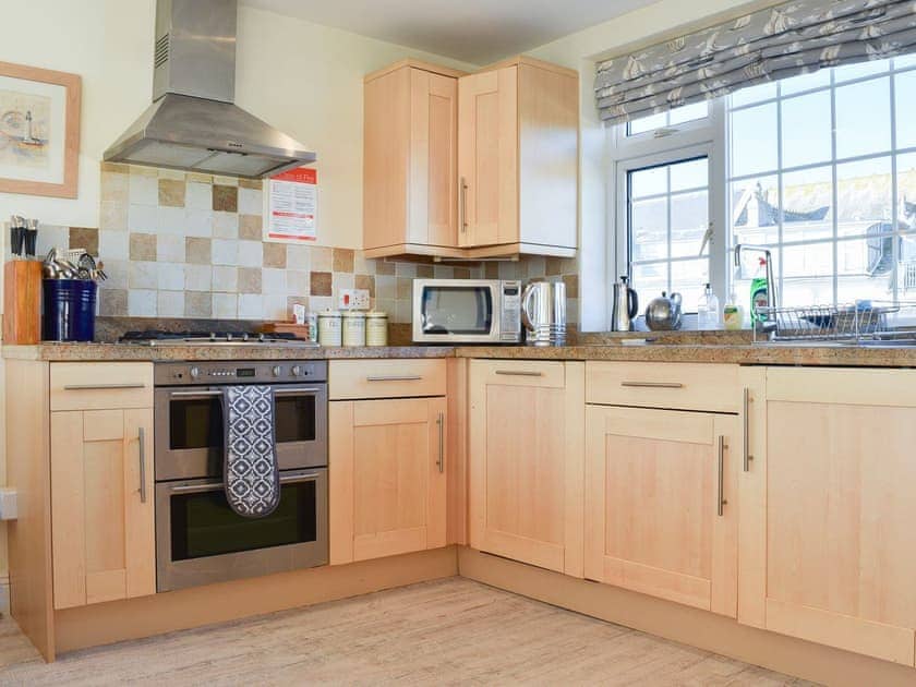 Well equipped, large kitchen | Upper Sheldon House, Salcombe