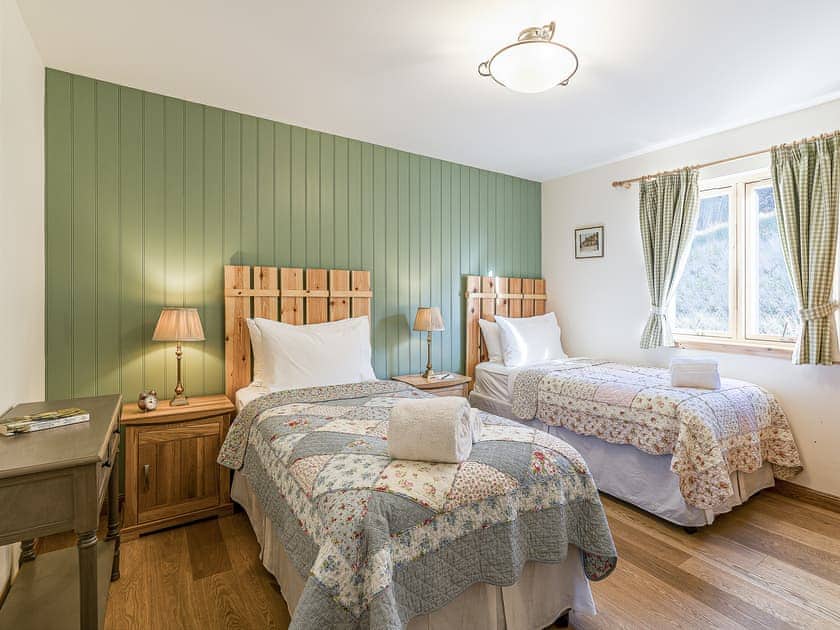 Twin bedroom | Pine Tree Cabin - Black Sheep Collection, Letter Finlay, near Spean Bridge