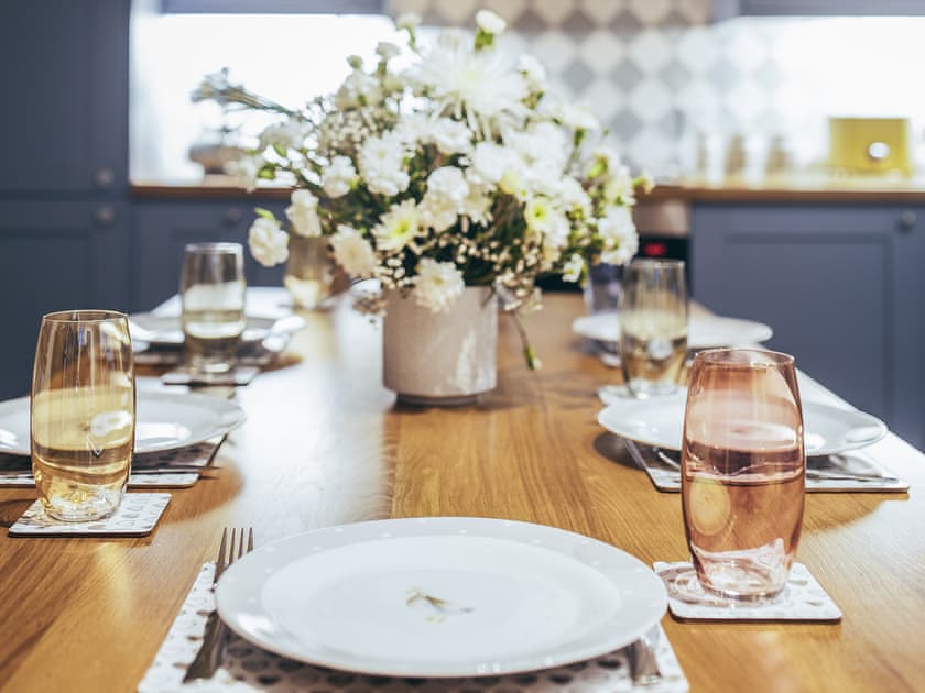 Dining Area | Mist O’er the Loch - Black Sheep Collection, Letter Finlay, near Spean Bridge