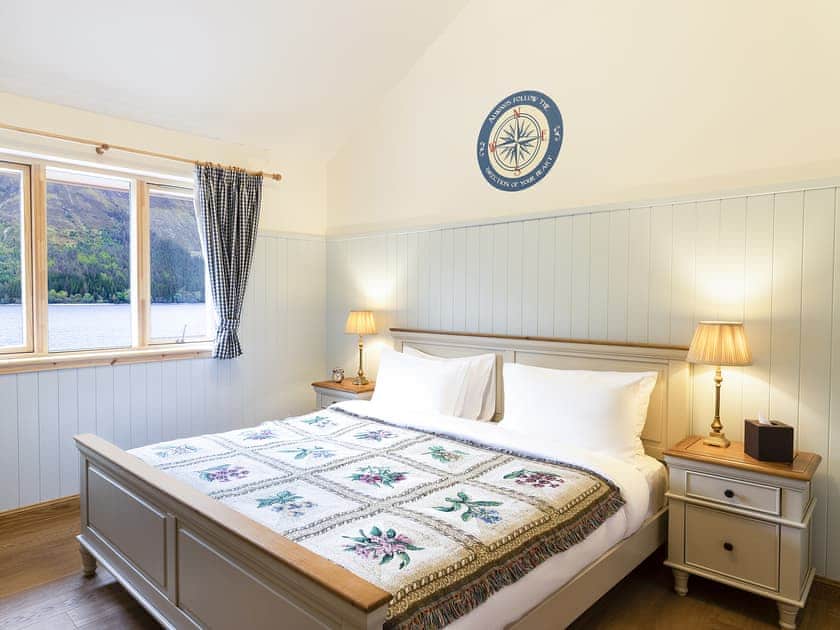 Master bedroom | Mist O’er the Loch - Black Sheep Collection, Letter Finlay, near Spean Bridge