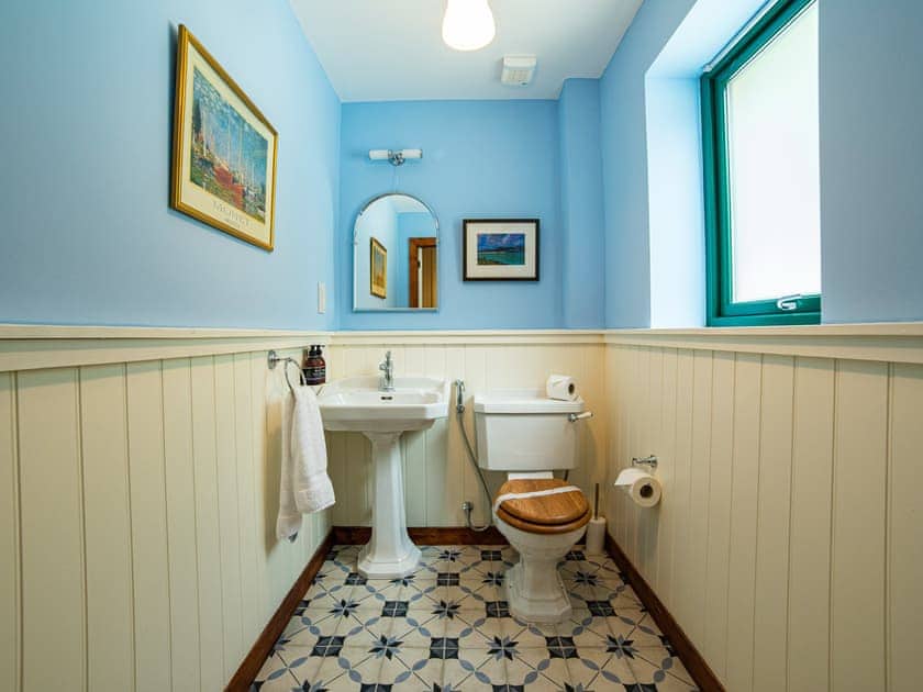 Separate toilet | Pebble Shore - Black Sheep Collection, Letter Finlay, near Spean Bridge