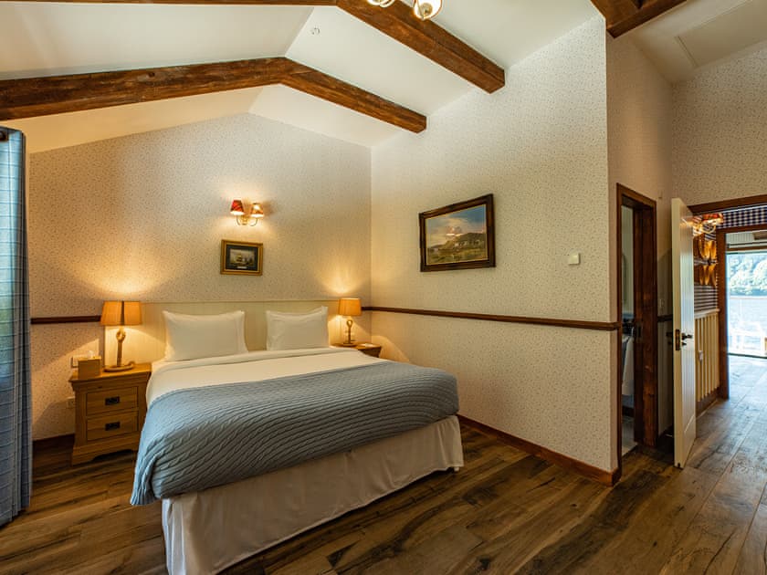 Double bedroom | Pebble Shore - Black Sheep Collection, Letter Finlay, near Spean Bridge