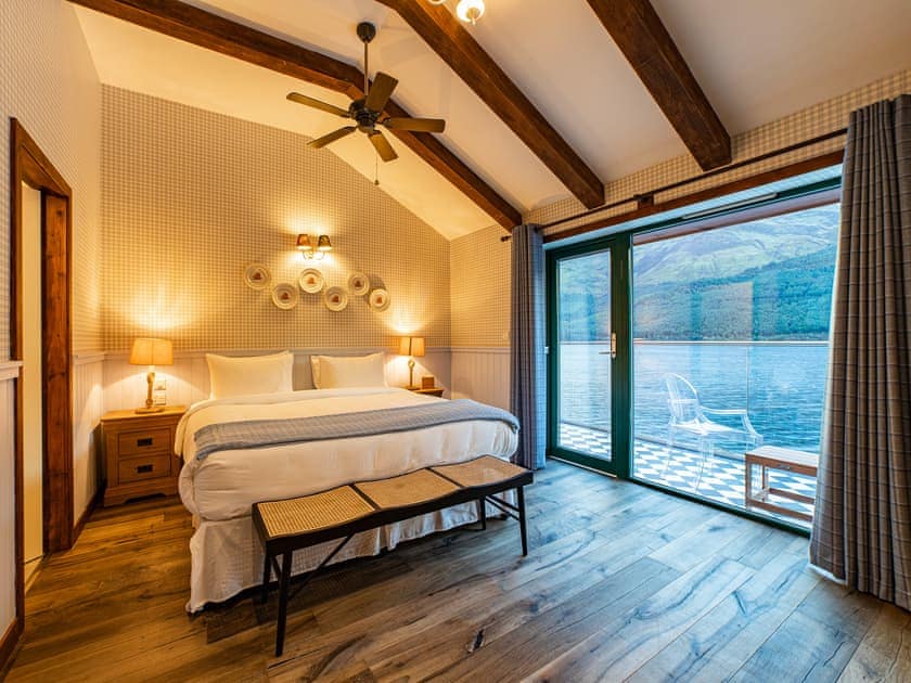 Double bedroom | Pebble Shore - Black Sheep Collection, Letter Finlay, near Spean Bridge