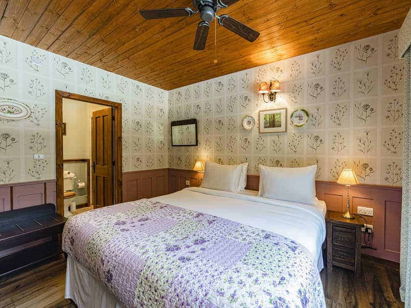 Master bedroom | Heather and Thistle - Black Sheep Collection, Letter Finlay, near Spean Bridge