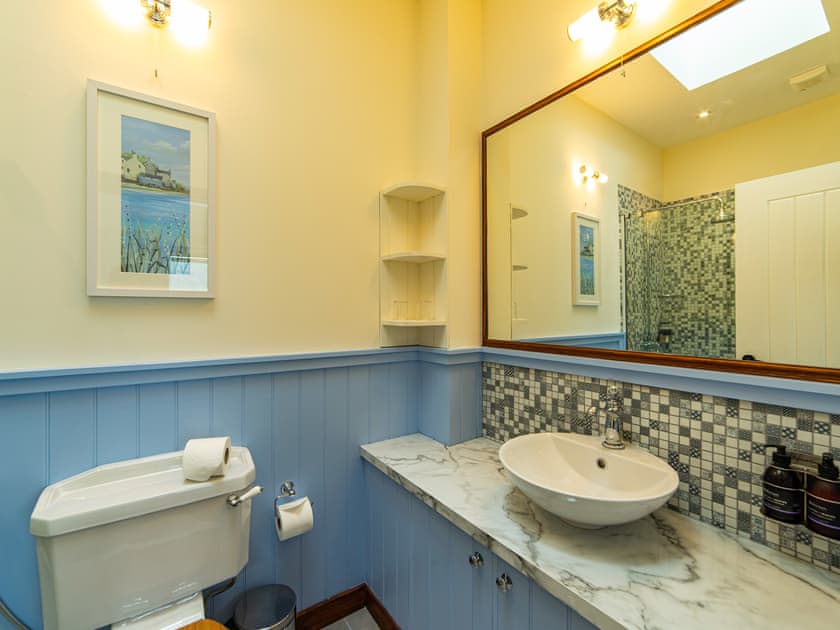 Shower room | Still Waters - Black Sheep Collection, Letter Finlay, near Spean Bridge