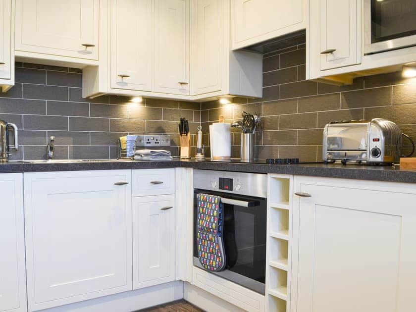 Kitchen | 4 Howrah’s Court - Greta Grove Apartments, Keswick