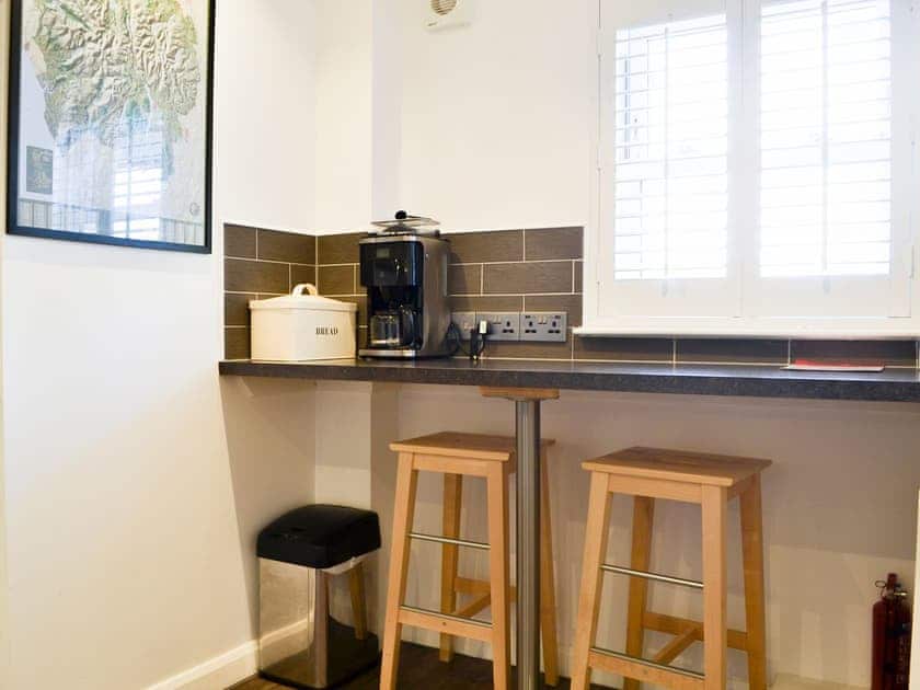 Kitchen | 4 Howrah’s Court - Greta Grove Apartments, Keswick