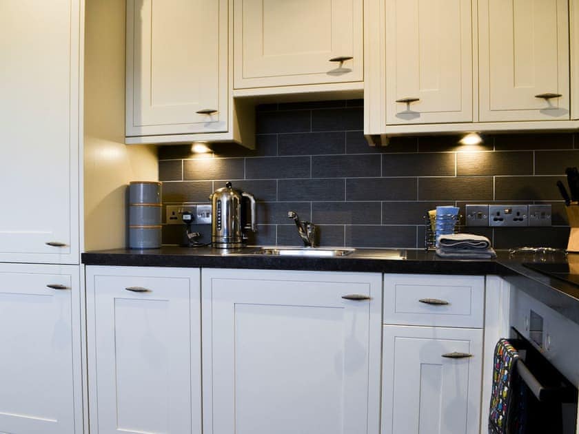 Kitchen | 4 Howrah’s Court - Greta Grove Apartments, Keswick