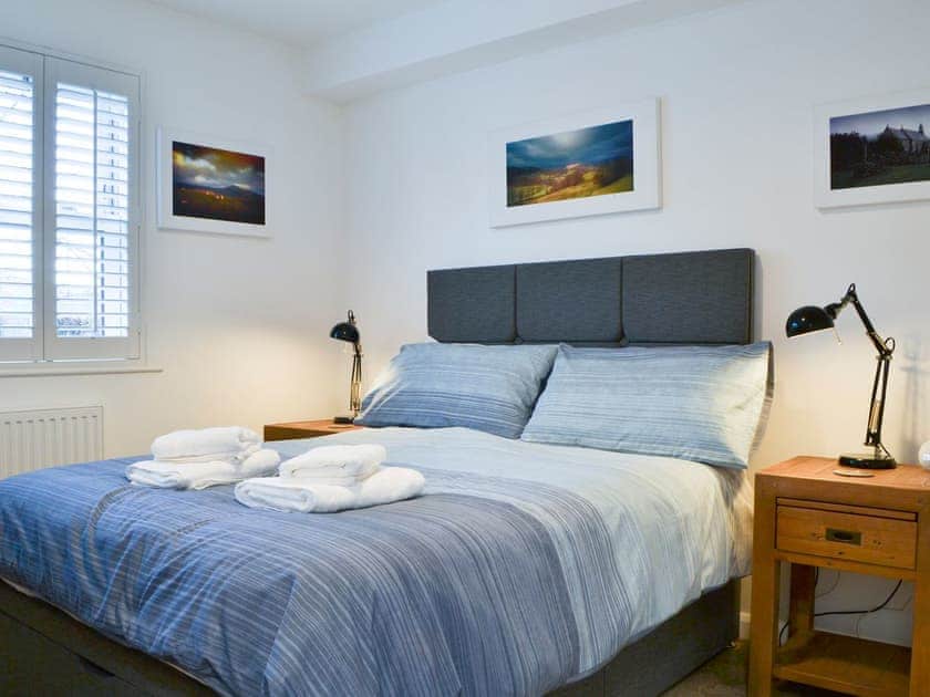 Double bedroom | 4 Howrah’s Court - Greta Grove Apartments, Keswick