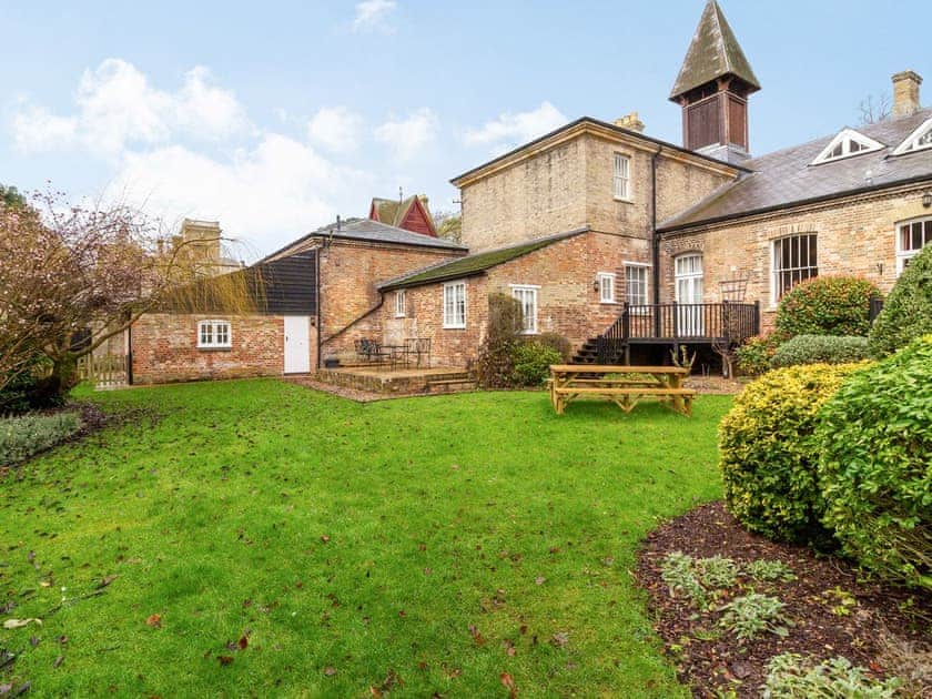 Garden | Stearn Cottage - Stowlangtoft Estate, Bury St. Edmunds