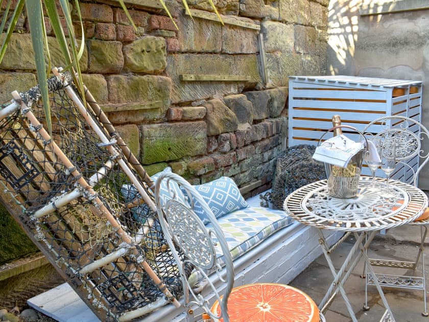Sitting-out-area | Fisherman’s Cottage, Loftus, Saltburn-by-the-Sea