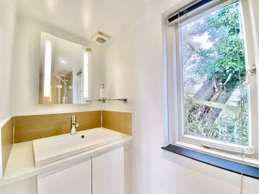 Bathroom | The Hazeling Hideaway, Slad, near Stroud