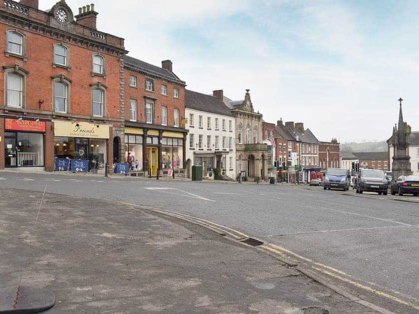 Surrounding area | Dusty House, Ashbourne