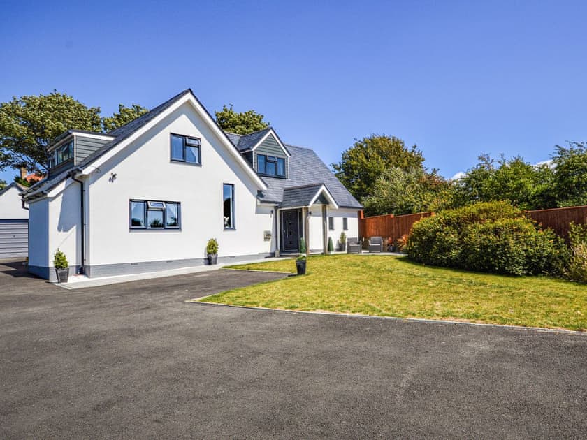 Exterior | Sea Breeze, Cowes