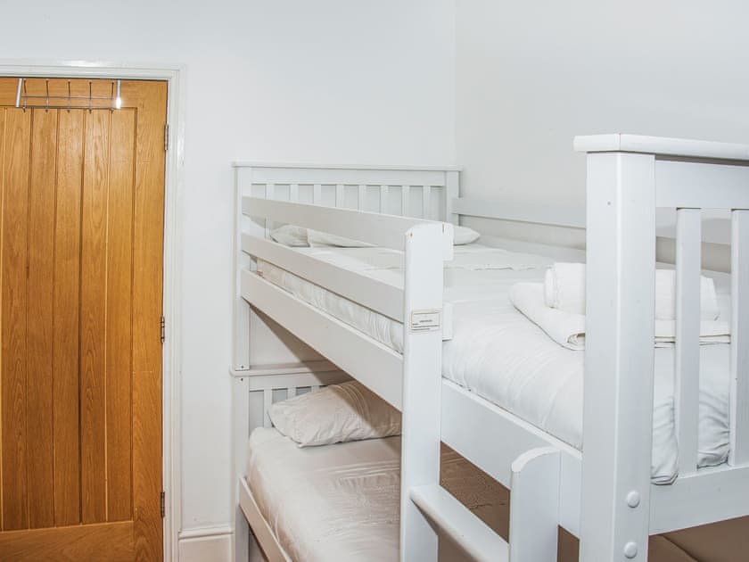 Bunk bedroom | Apartment 3 - Cosy Llandudno Apartments, Llandudno