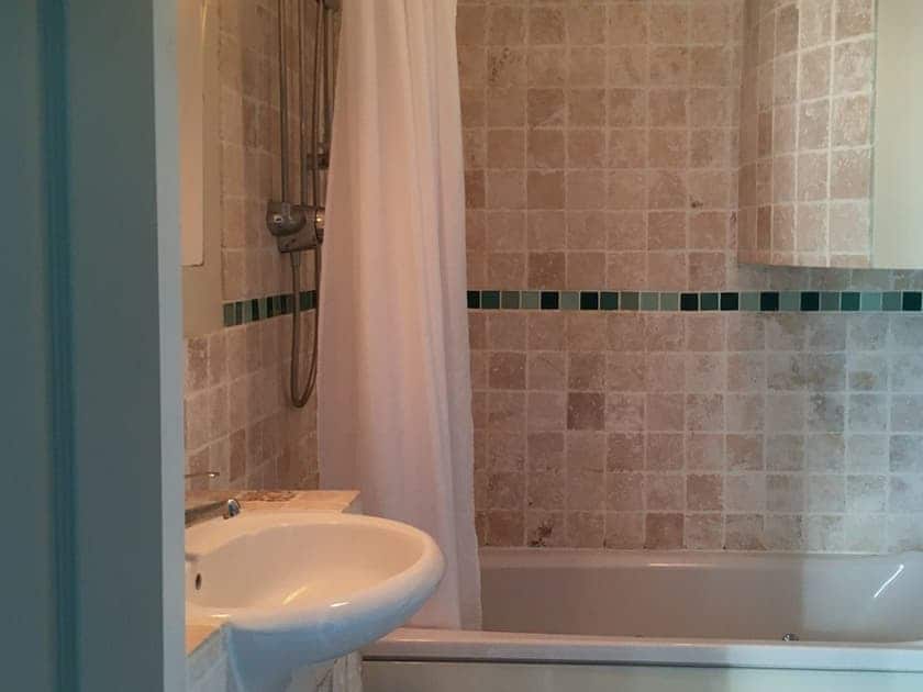 En-suite | Church Cottage, Scleddau