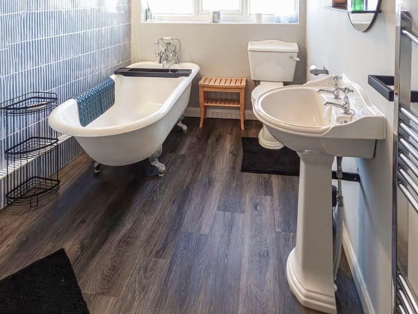 Bathroom | April Cottage, Sewerby