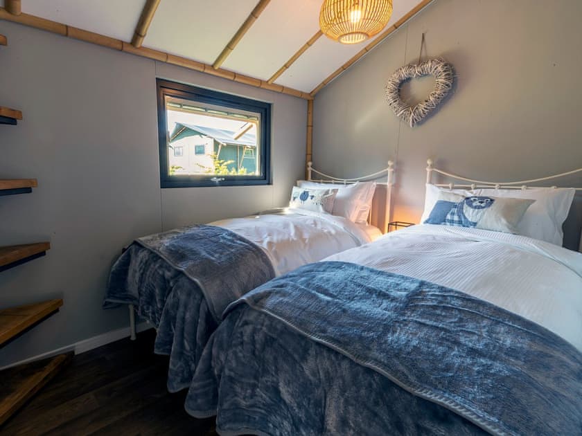 Twin bedroom | Fieldfare, Stanton-On-The-Wolds