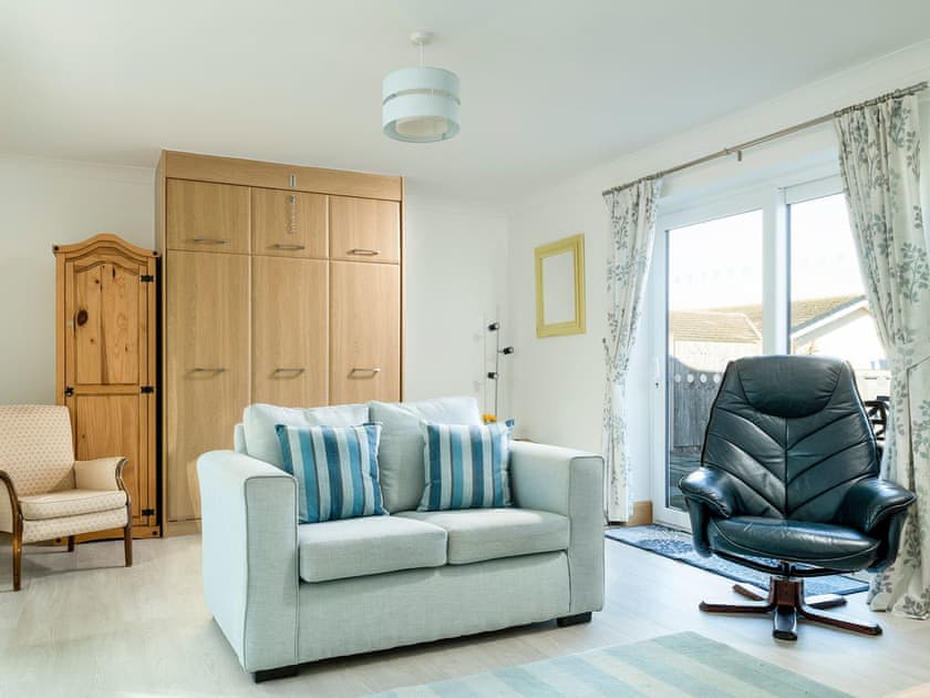 Double sofa bed (for flexible sleeping arrangements) | Dylmor, Benllech 