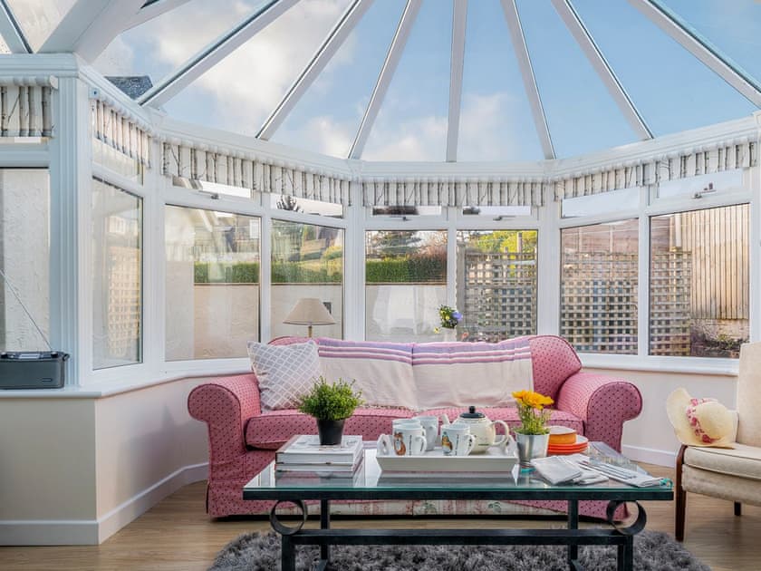 Peaceful conservatory | Dylmor, Benllech 