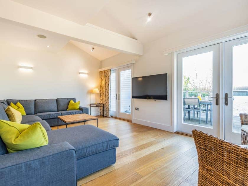 Living area | Wrens Lake House, South Cerney, Cotswolds near Cirencester