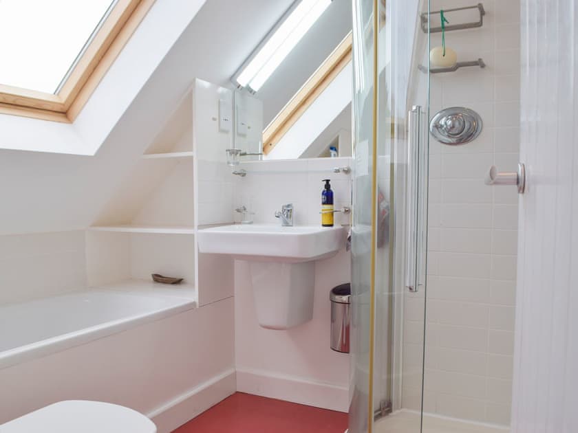 Shower room | Collingwood Cottage, Marloes