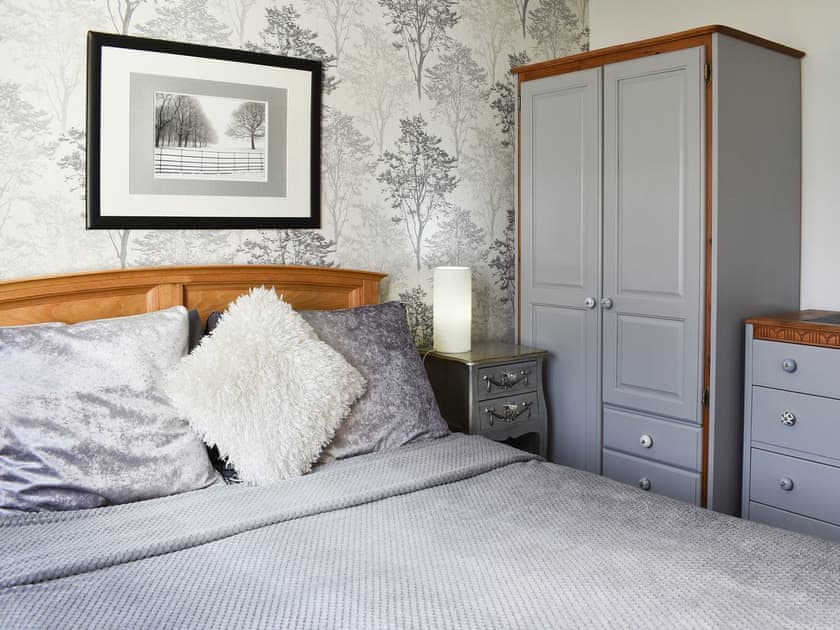 Double bedroom | Mountain View, Morfa Bychan