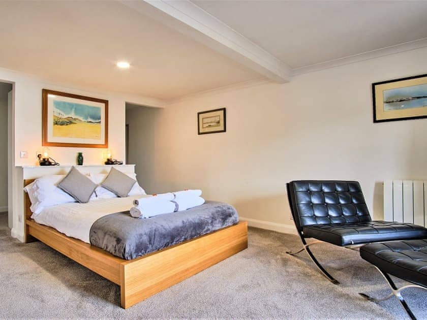 Double bedroom | Imperial Apartment, Oban